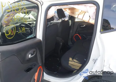 2018 Jeep Renegade Upland Edition 4X4 z USA, uszkodzony, nr VIN ZACCJBAB4JPH67433